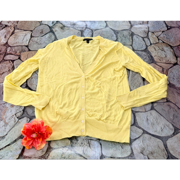 BANANA REPUBLIC YELLOW CARDIGAN - Picture 1 of 5